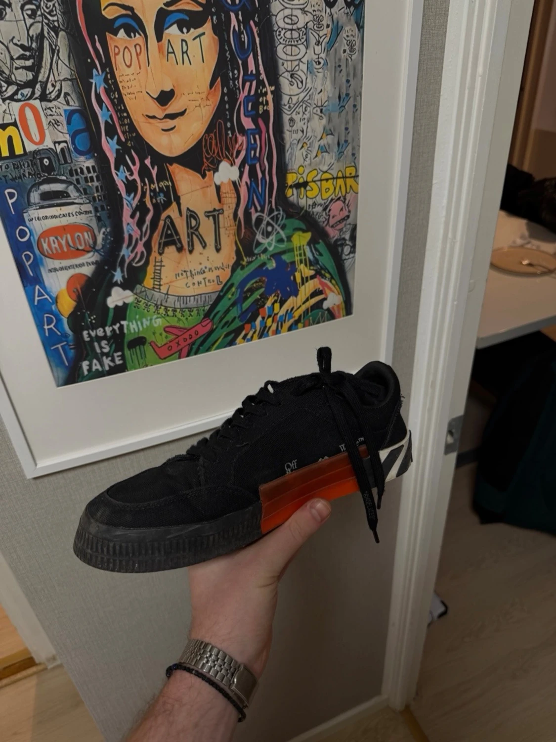 Off-White svarta sneakers med ränder - 1