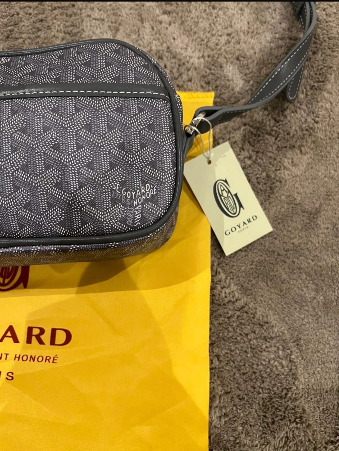 Grå axelväska  - 2