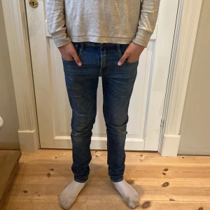 Replay anbass  - Tja! Säljer mina Replay Anbass, 28x30. Fint skick, 8/10. Säljer för att jag vuxit ur.