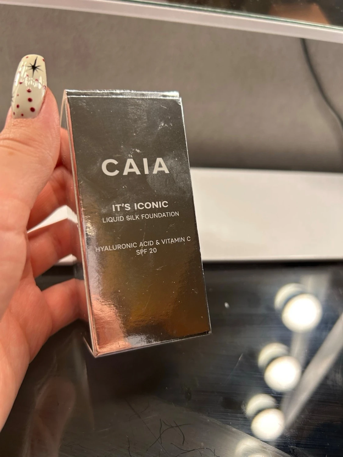 It's Iconic Foundation  - 4