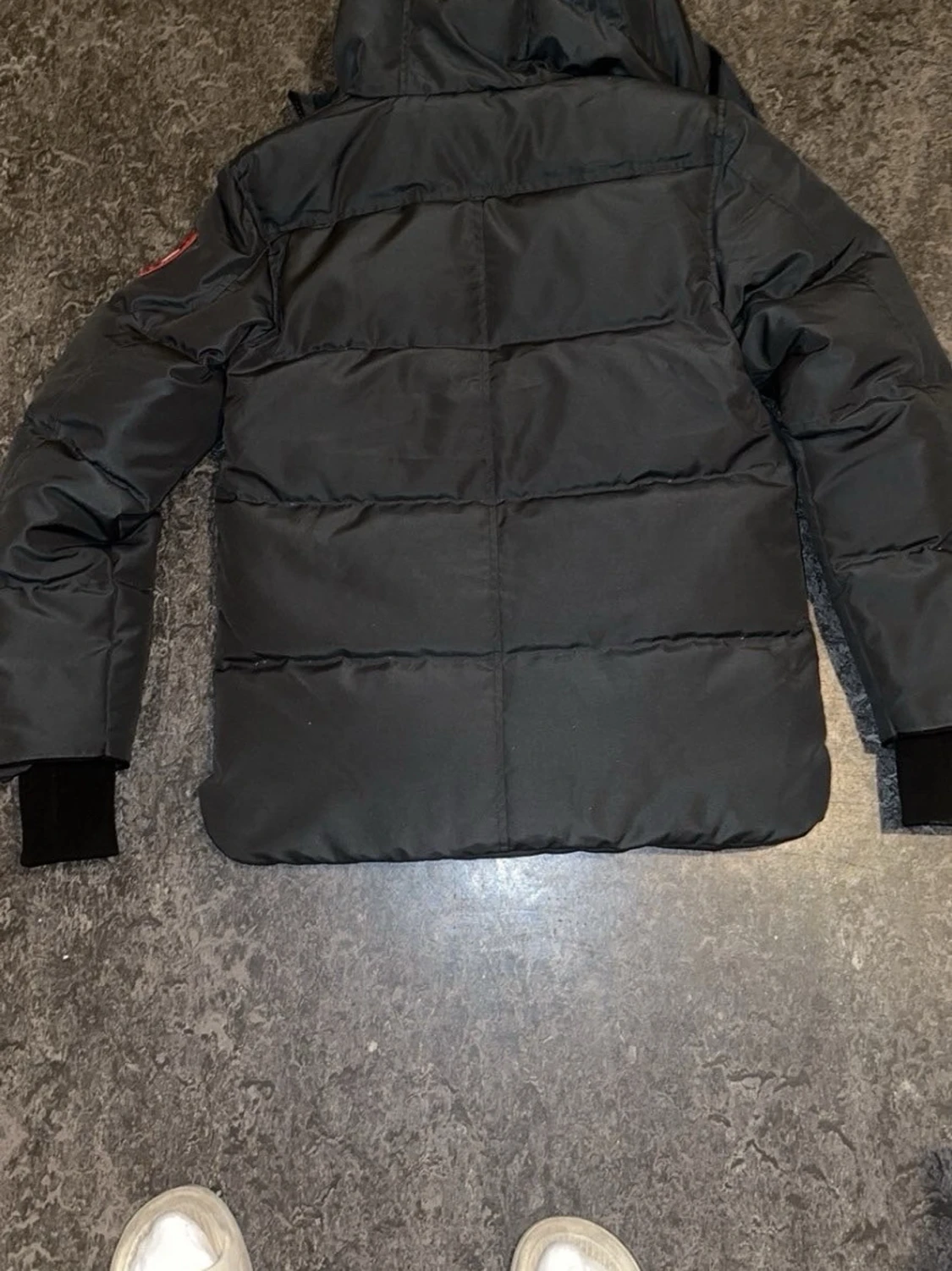 Svart pufferjacka från Canada Goose - 2