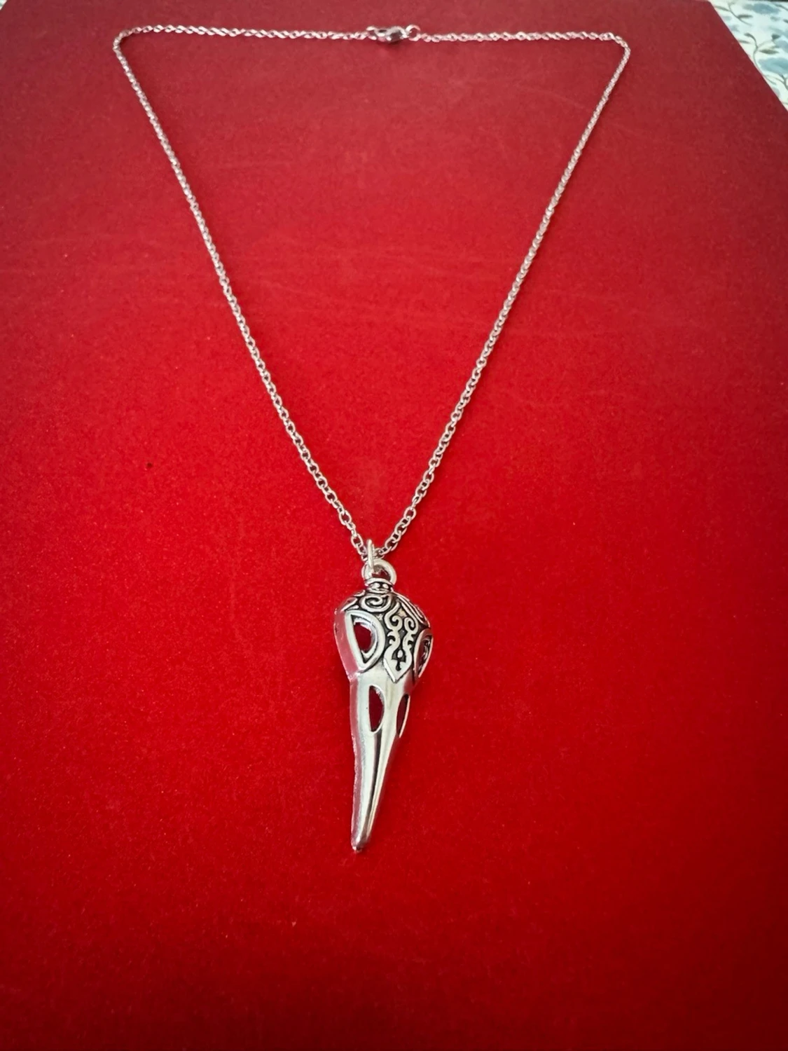 Silvrig döskalle halsband  - 3