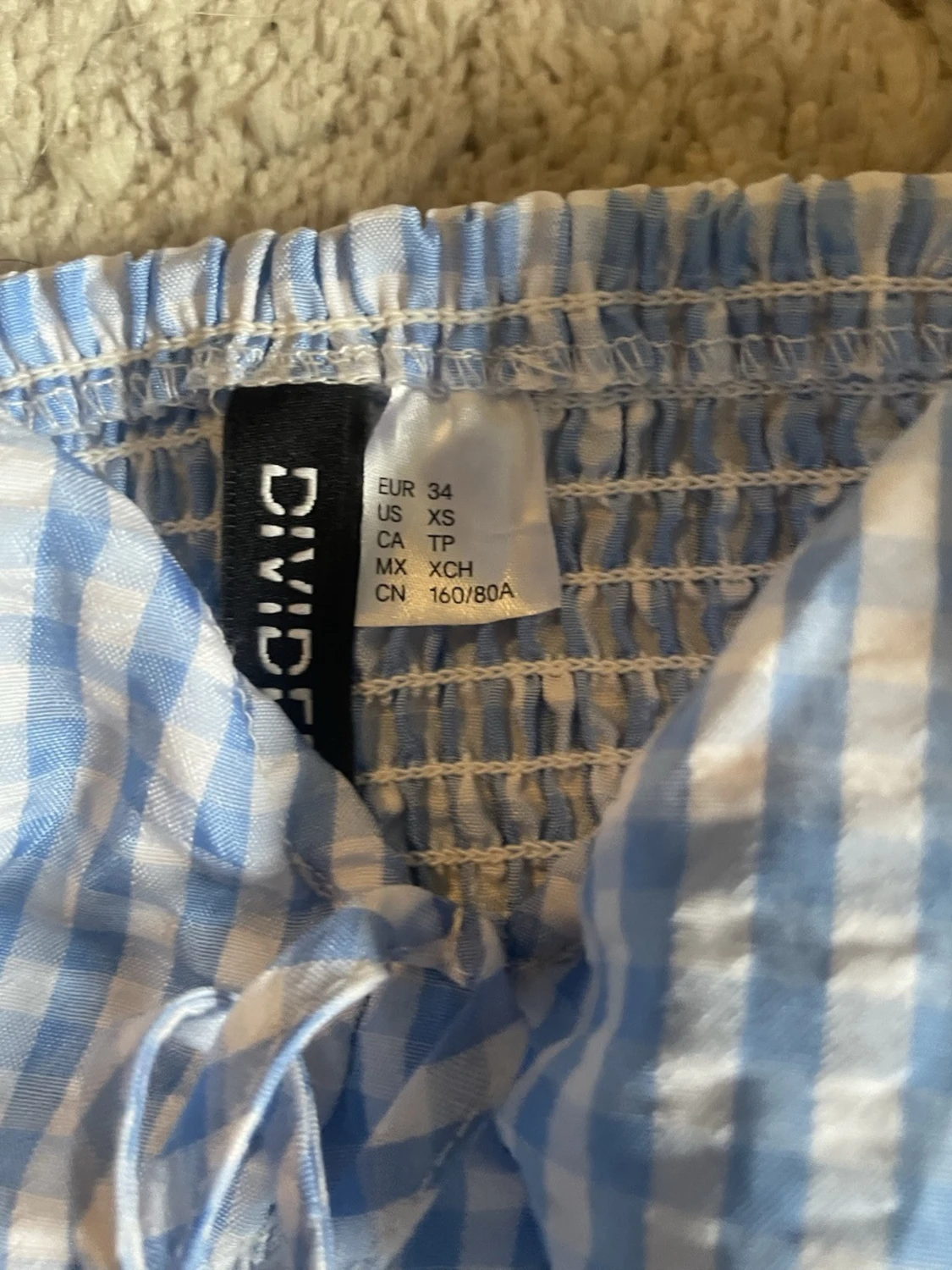 Blåvit rutig kortklänning från Divided - 1