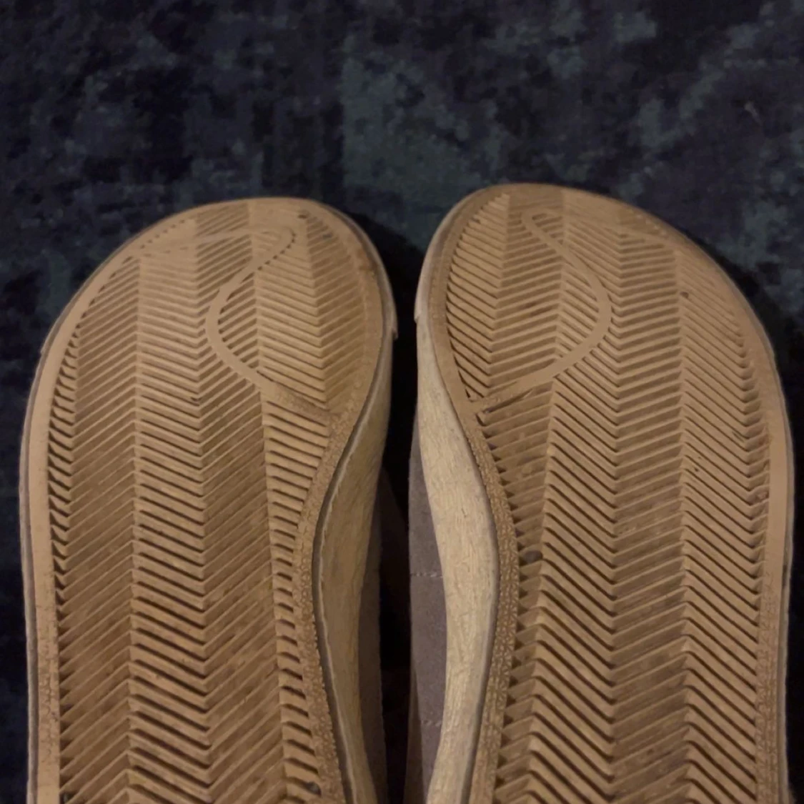 Nike Blazer Mid i beige mocka - 1