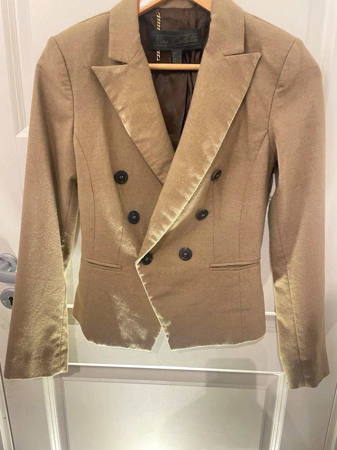 Beige kavaj från Mng Collection