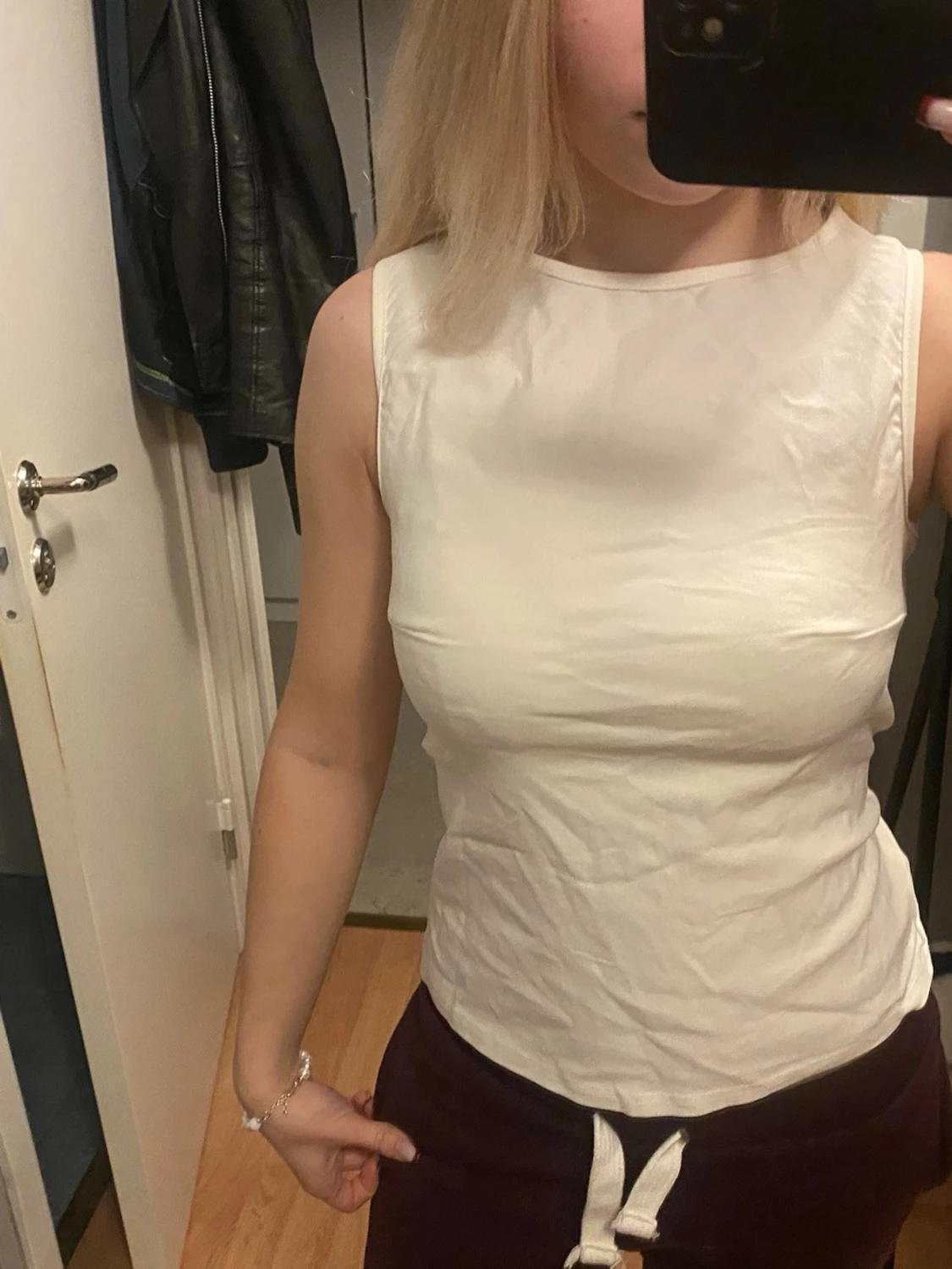 Vit omlottopp med knyt i ryggen - 1