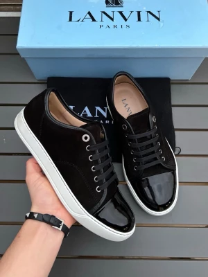 Lanvin uk6 - Supersnygga lanvins! Helt nya endast använda 1 dag! Uk6 motsvarar 40-41! Box+ Dustbag ingår! Nypris 5000kr mitt pris 2899kr! Hör av dig vid intresse 🤩