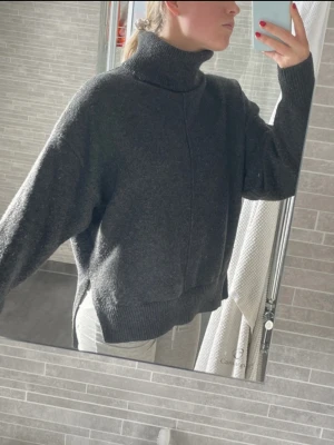 Stickad polo tröja - Jättesnygg stickad polotröja 🩷🩷