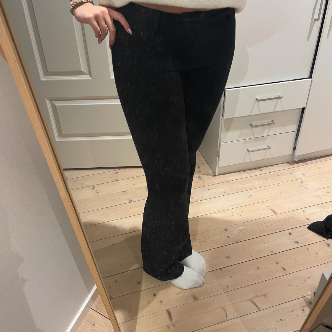Svarta kostymbyxor med bootcut - 1