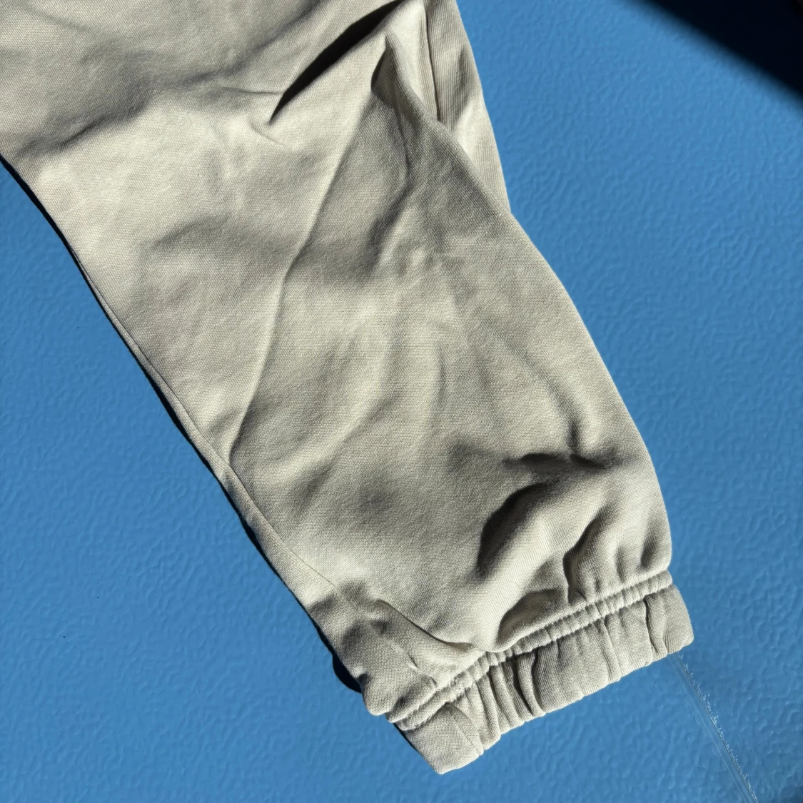 Beige mjukisbyxor från Gymshark XS - 4