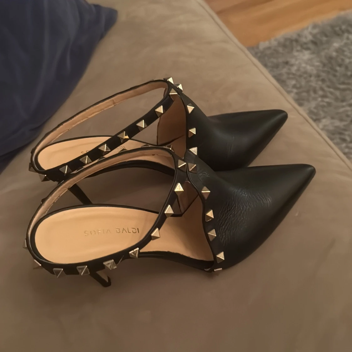 Svarta högklackade skor  från Sofia Baldi/buty na wysokim obcasie - 1