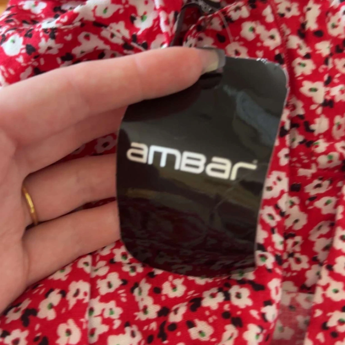 Röd blommig kortklänning  - 2