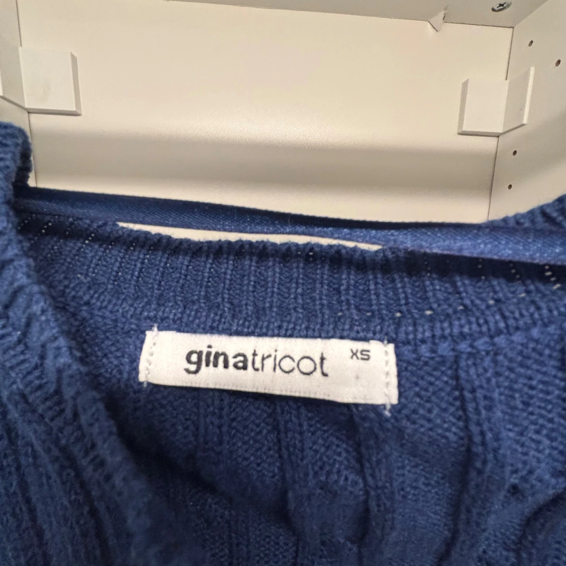 Blå stickad kofta från Gina Tricot - 1