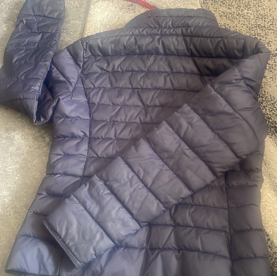 Svart pufferjacka från ONLY XS - 1