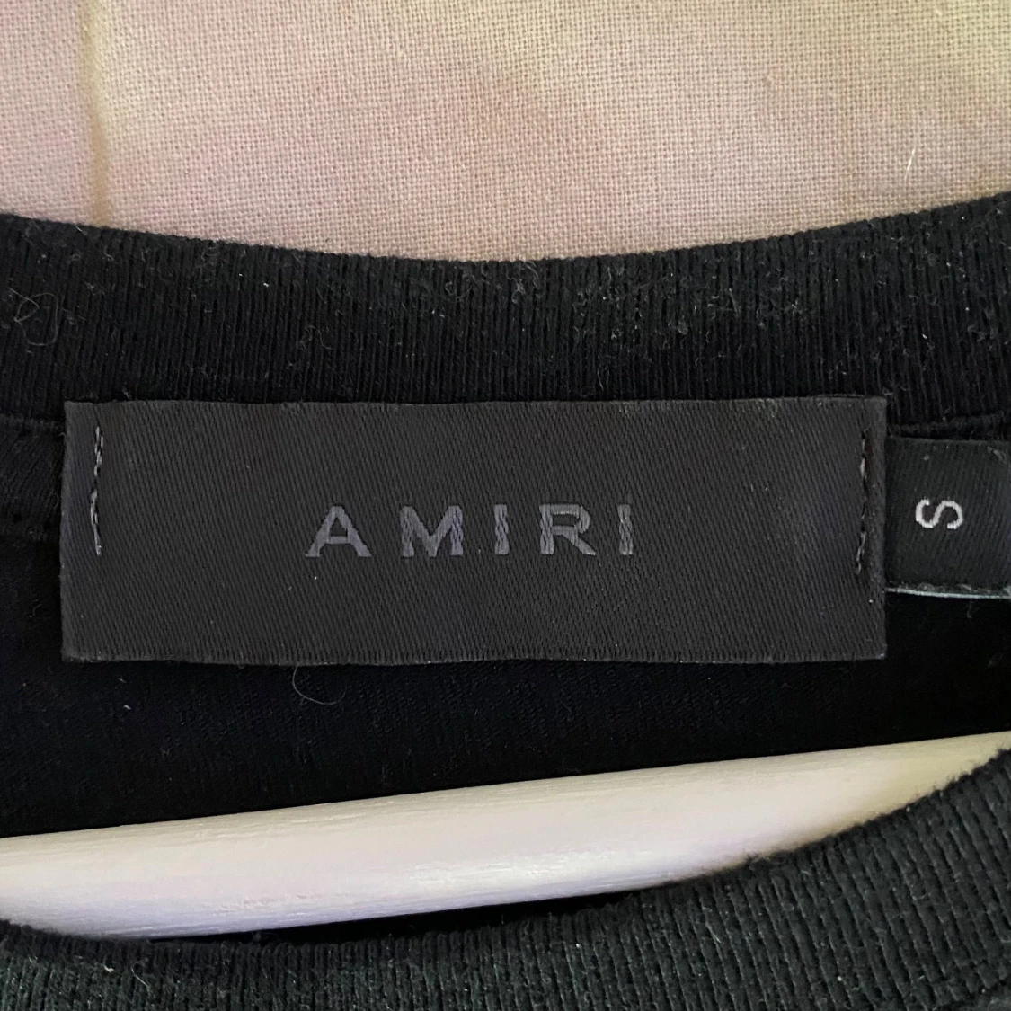 Svart AMIRI t-shirt med färgstänk - 2