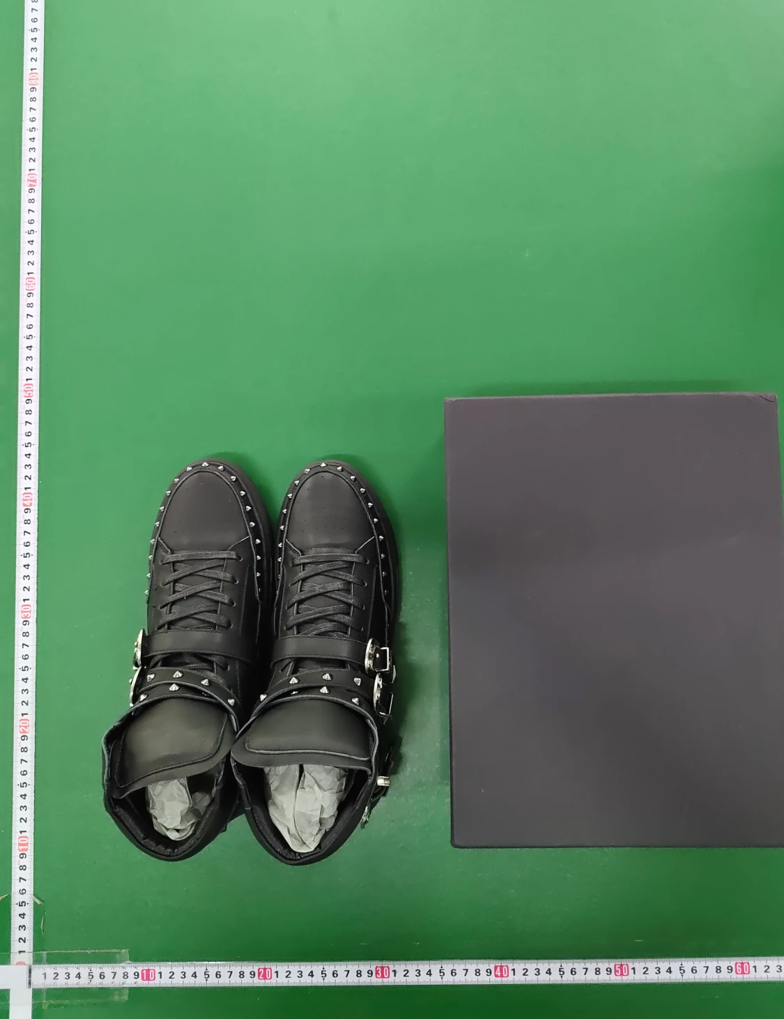 Svarta boots med nitar och spännen - 3