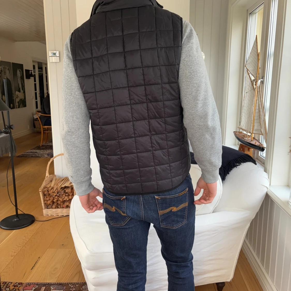 Svart quiltad dunväst John Henric - 1