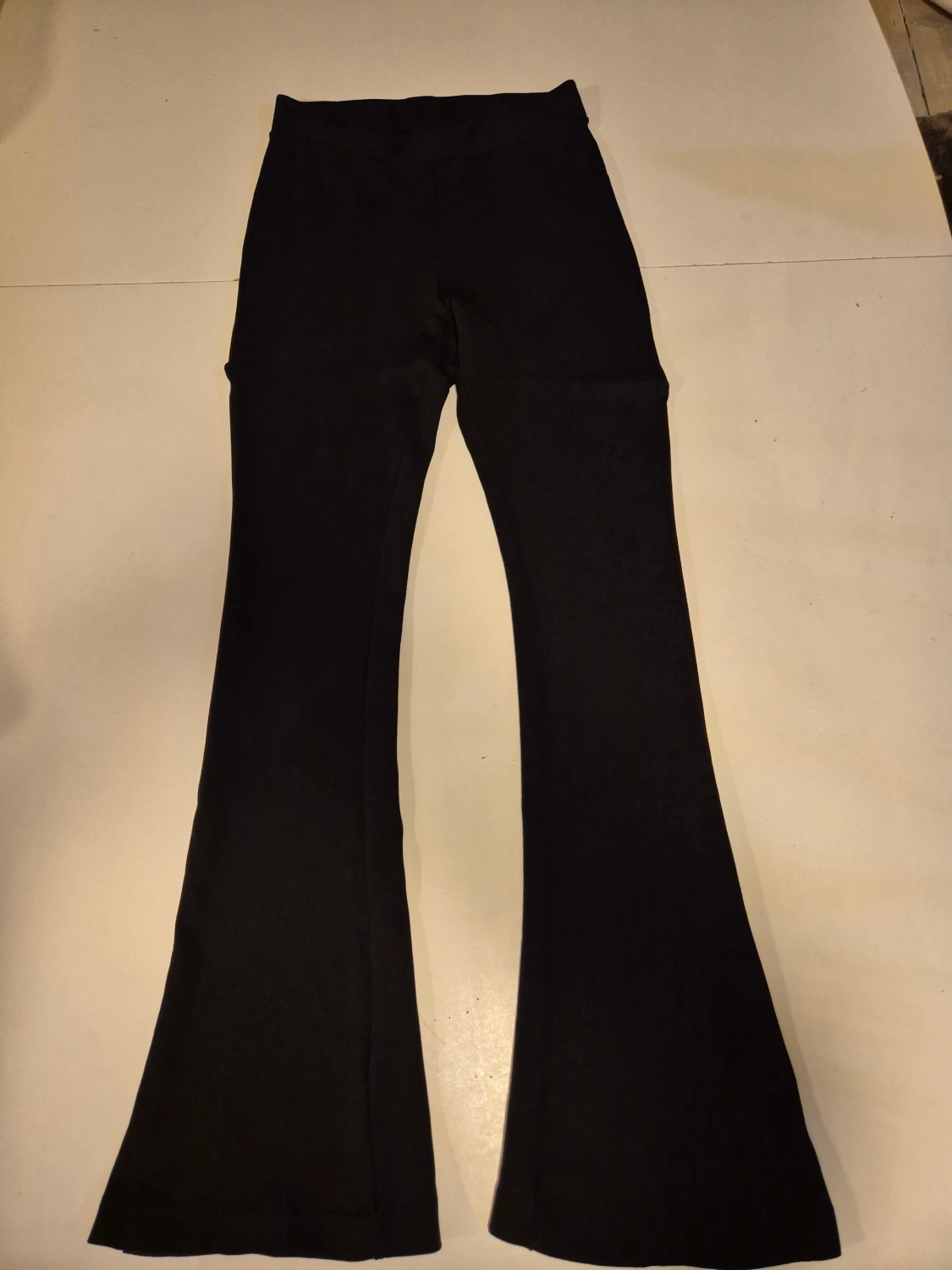 Utsvängda byxor  - 1