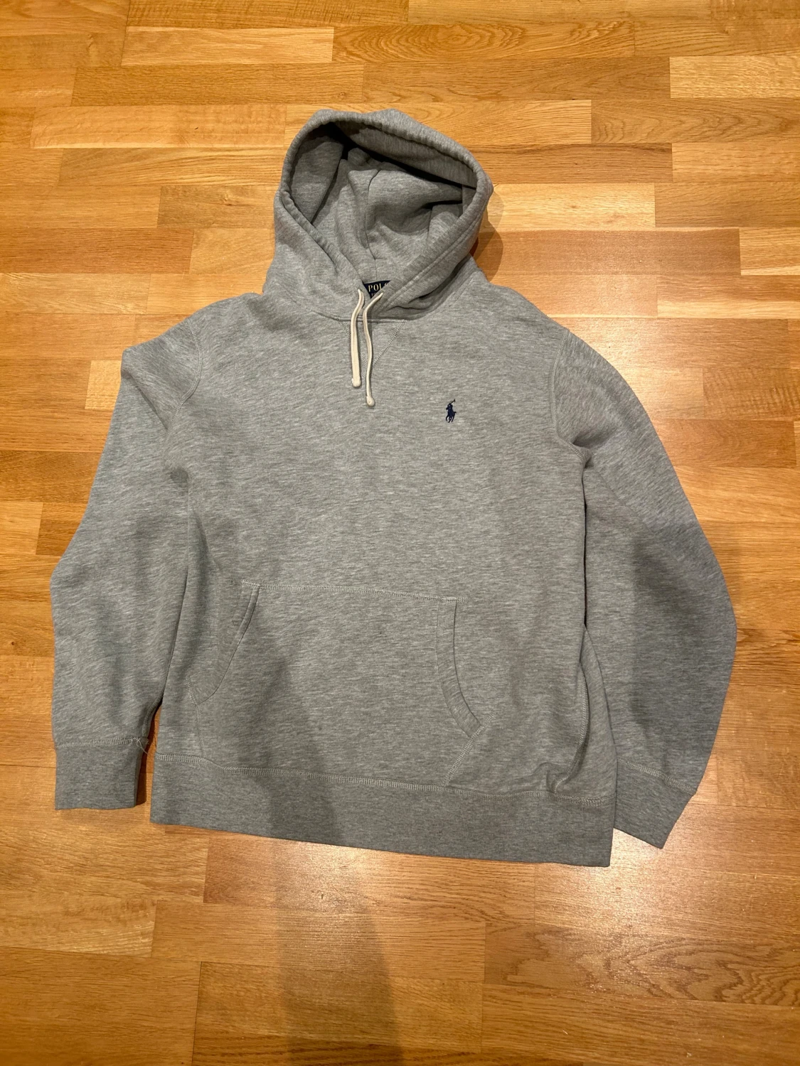Grå hoodie från Polo Ralph Lauren