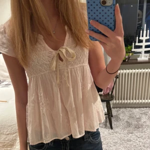 Odd-Molly blus - Gullig ljusrosa odd-molly blus🫶🏼💗Odd-molly storlek 1, passar XS-M! Inga defekter och knappt använd.