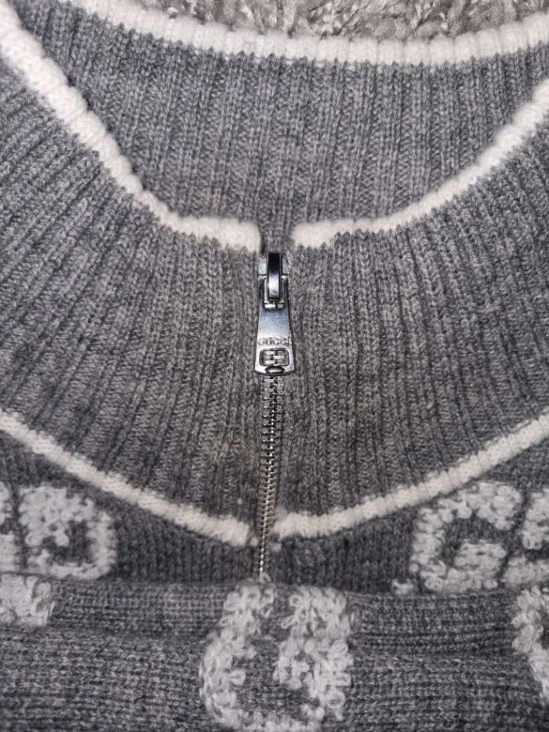 Grå stickad cardigan jacka från Gucci - 3