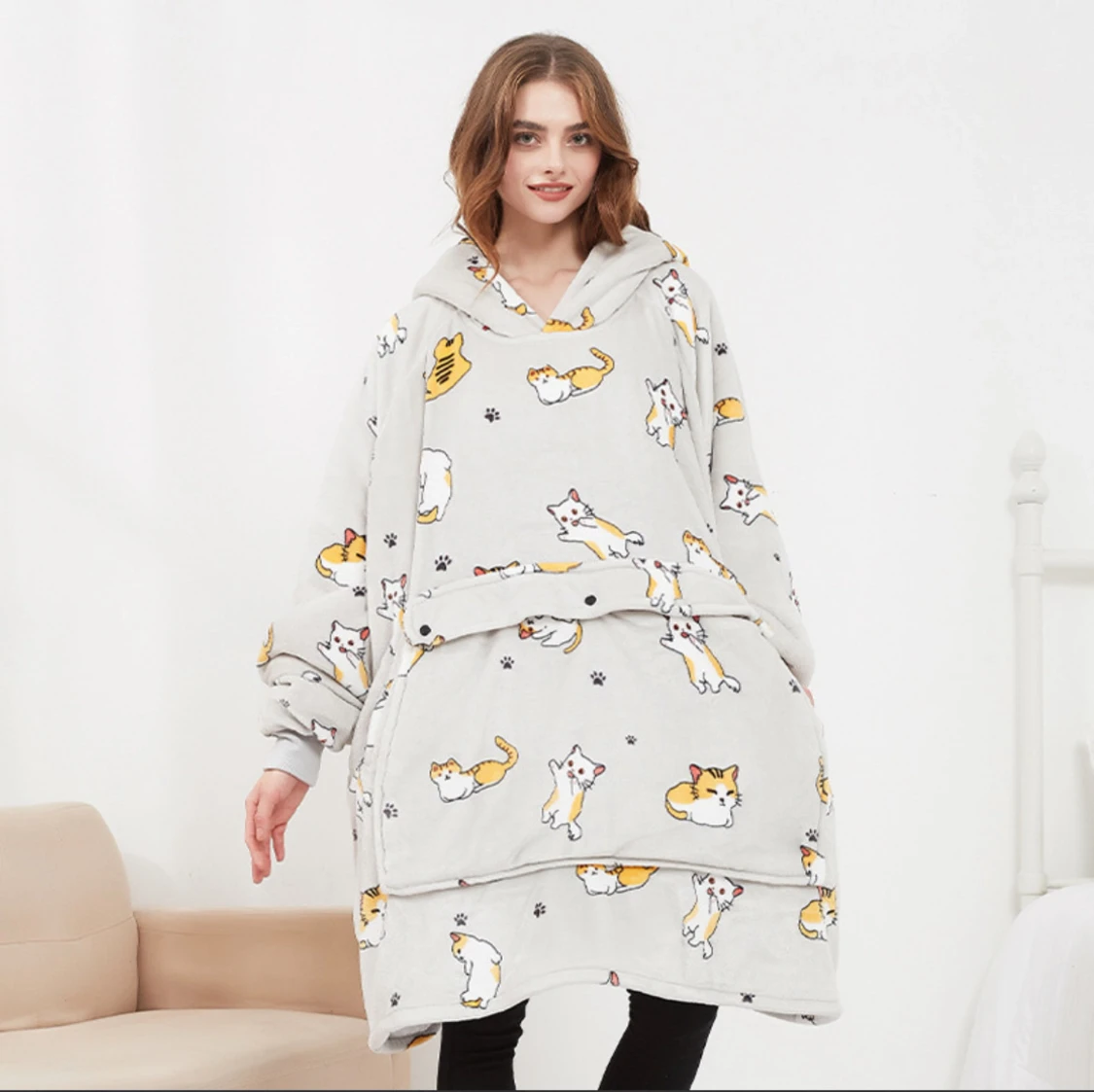 SHOPPU KAWAII SNUDDIE CLOAK BLANKET HOODIE
