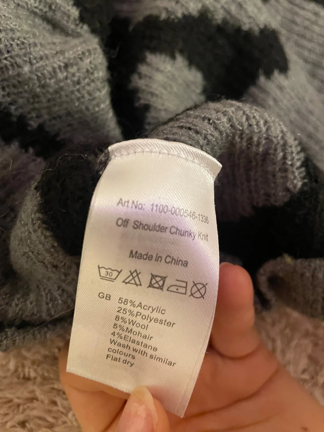 Grå offshoulder stickad tröja med leopardmönster - 3