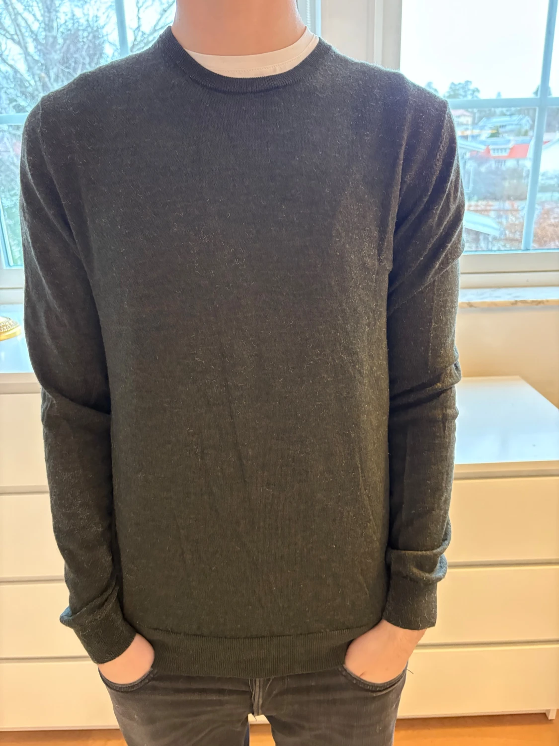 Mörkgrå stickad tröja från Matinique