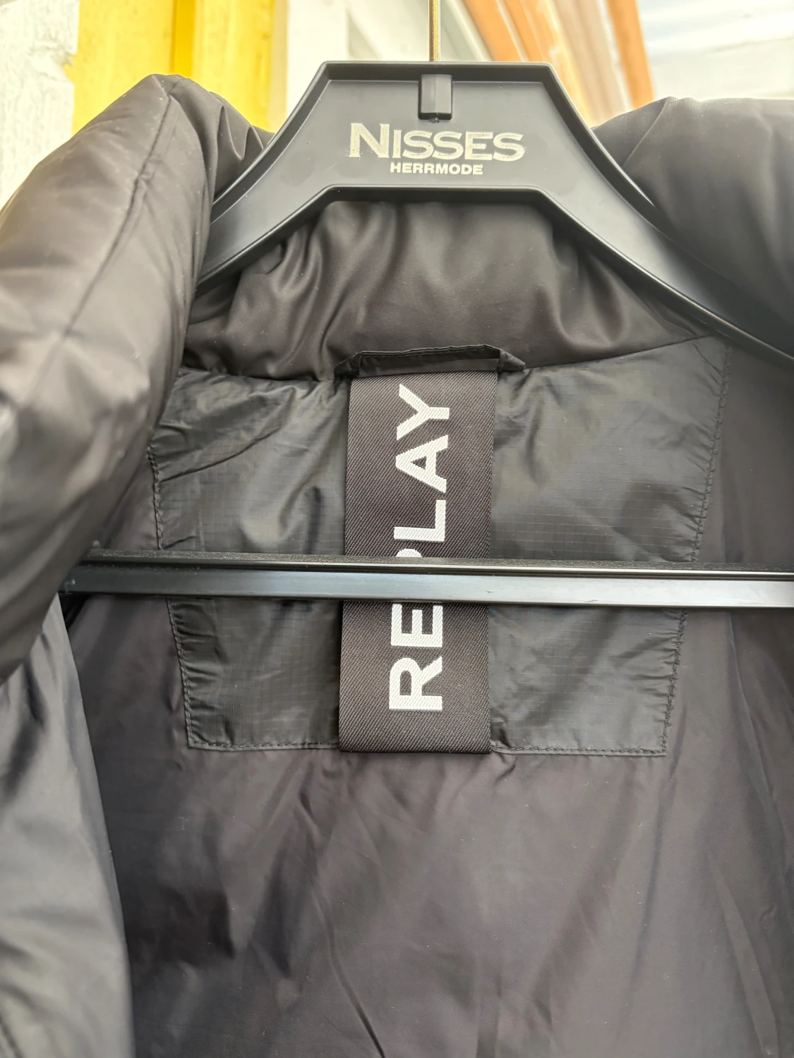 Svart pufferjacka från Replay - 2