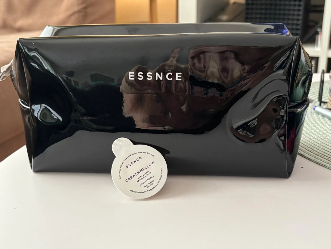 Essnce julkalender/parfymprovset - 4