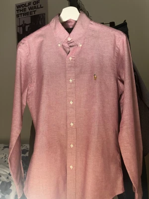 Rosa skjorta från Ralph Lauren - Schyst Slim fit skjorta i storlek S
