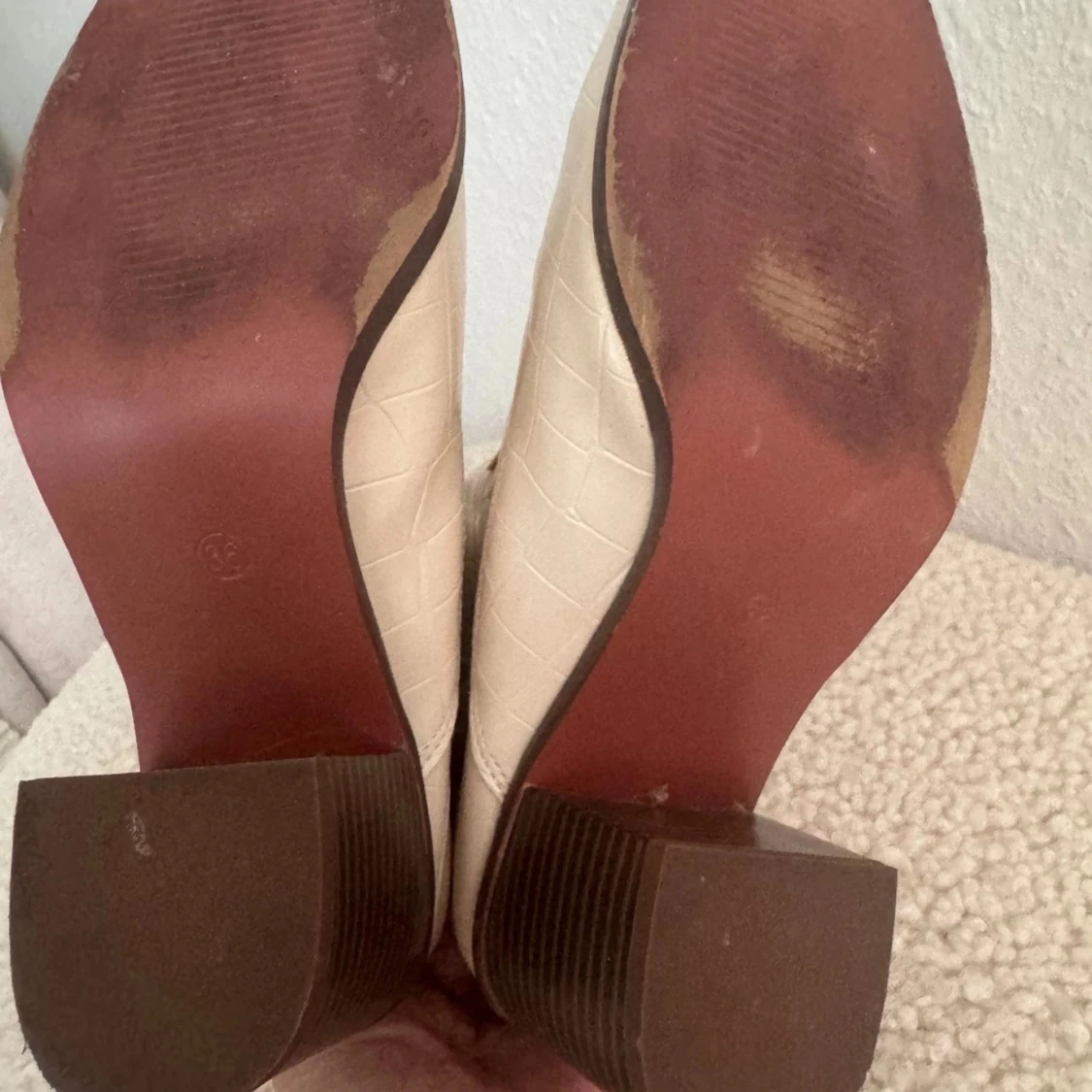 Beiga cowboy boots med krokoprägling - 93