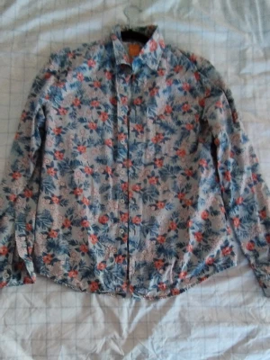 Skjorta Slim Fit Hugo Boss - , fint skick storlek M