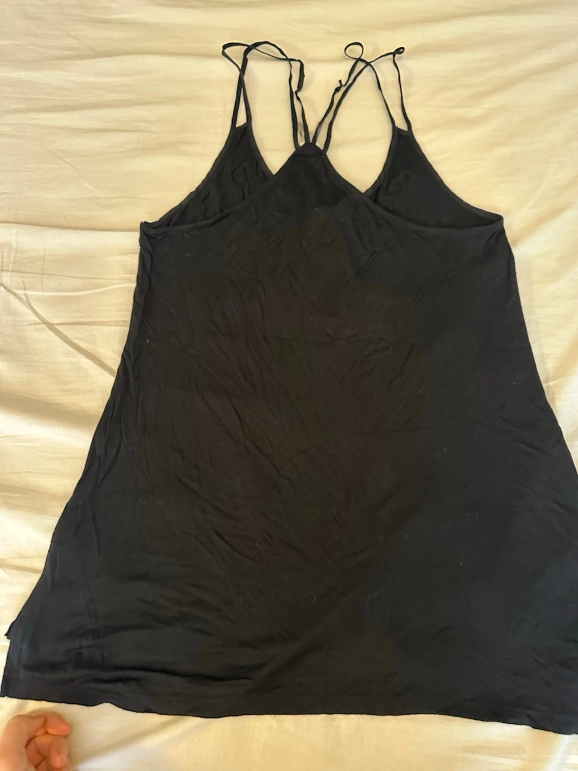 Svart linnetopp med guldbroderi - 4