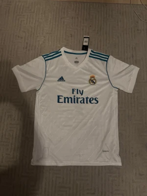 Real Madrid Ronaldo - Helt ny med tagg, storlek L