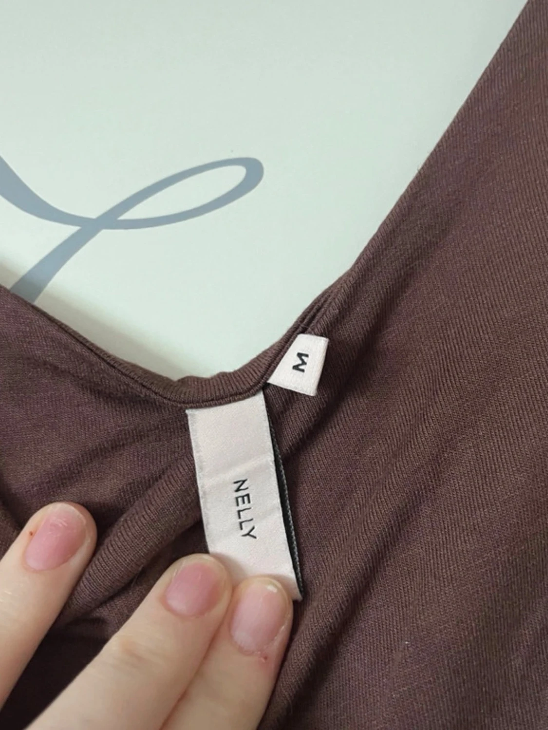 Brun topp med djup urringning - 3