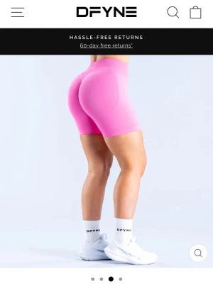 Dfyne impact shorts - Helt oanvända dfyne shorts, säljer pågrund av fel storlek. Färgen blossom🌸