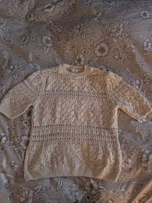 Top från Zara  - Jätte fin sommar top som inte kommer till användning längre💕