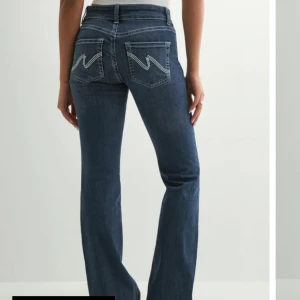 Nelly jeans - Blåa jeans från Nelly i nysick, aldrig använda💞