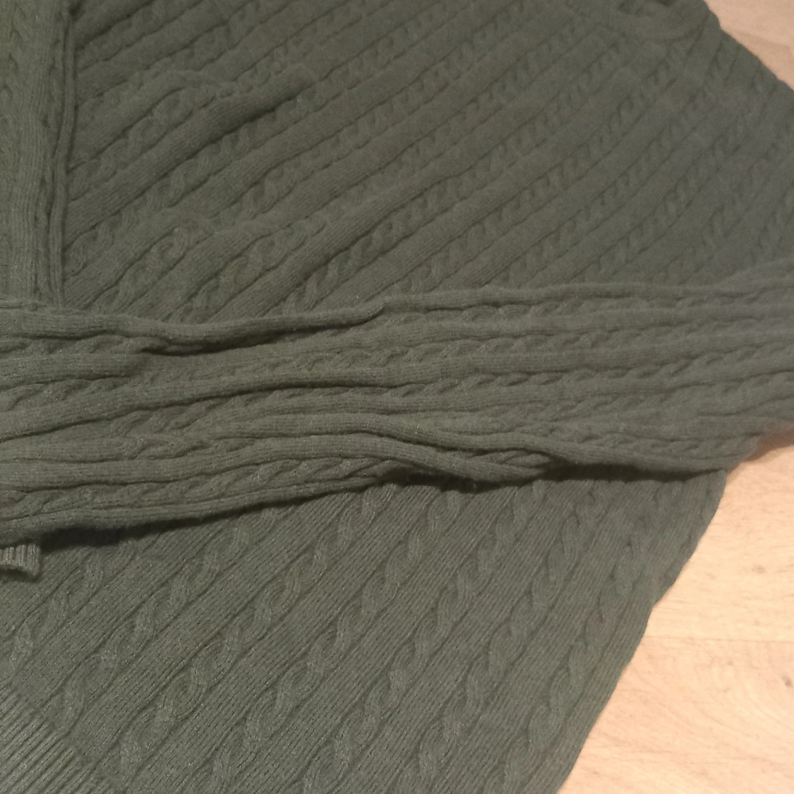 Kabelstickad tröja!