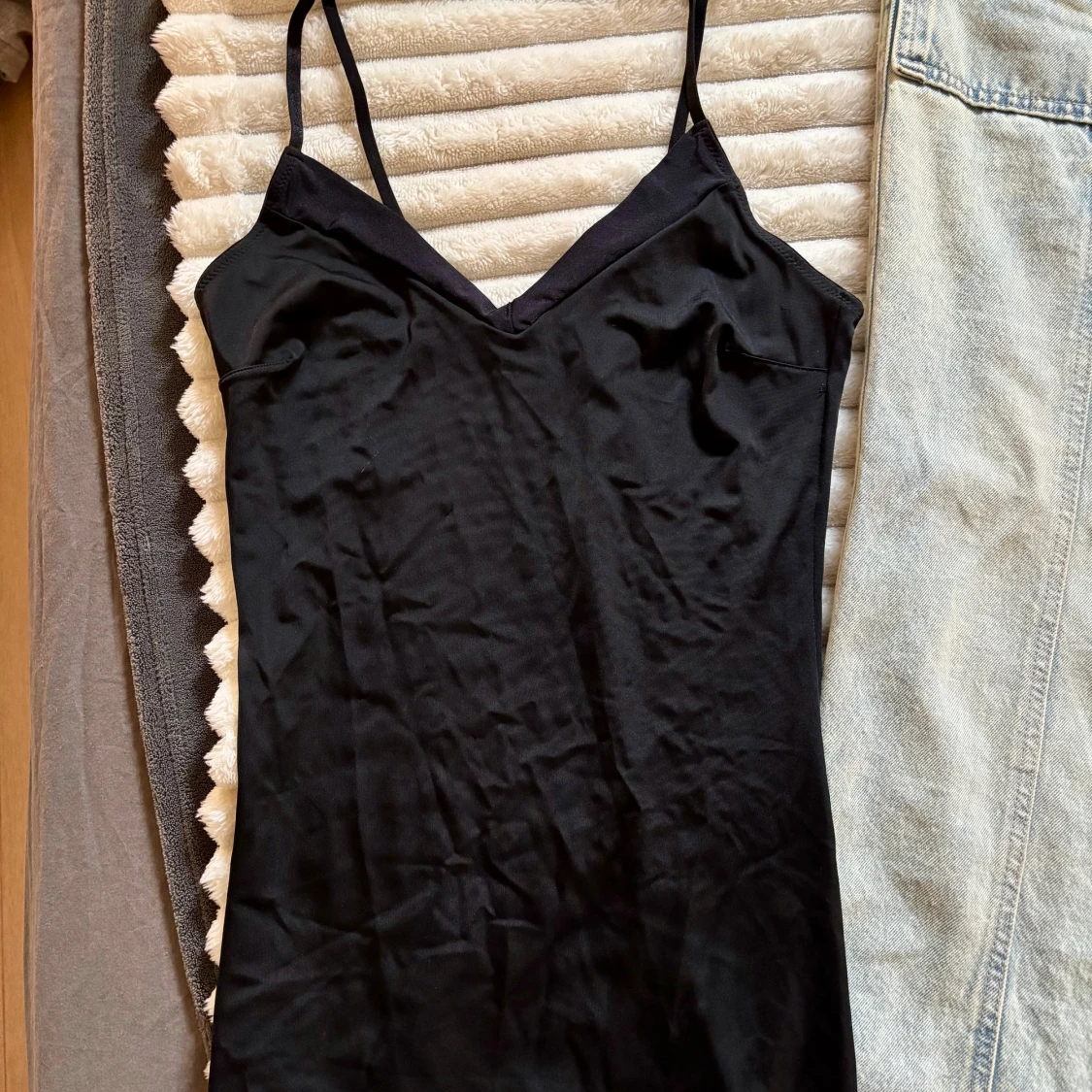 7 plagg säljs i ett paket  - 2