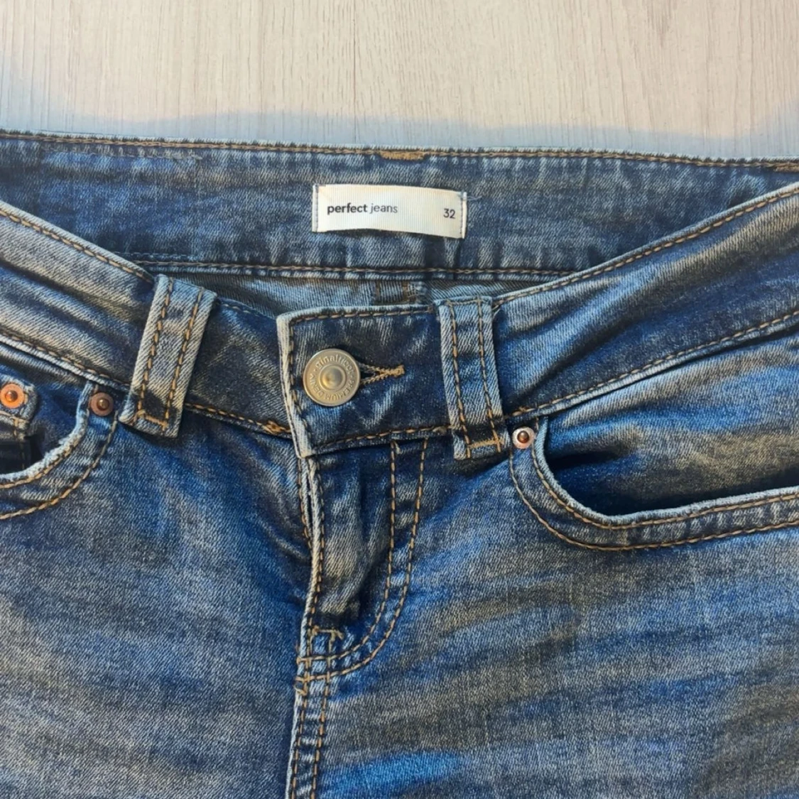 Blå bootcut jeans från Perfect Jeans - 2