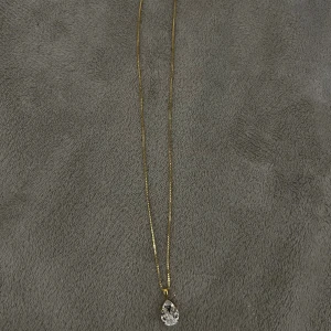 Halsband Caroline Svedbom - Ett halsband från Caroline Svedblom. 