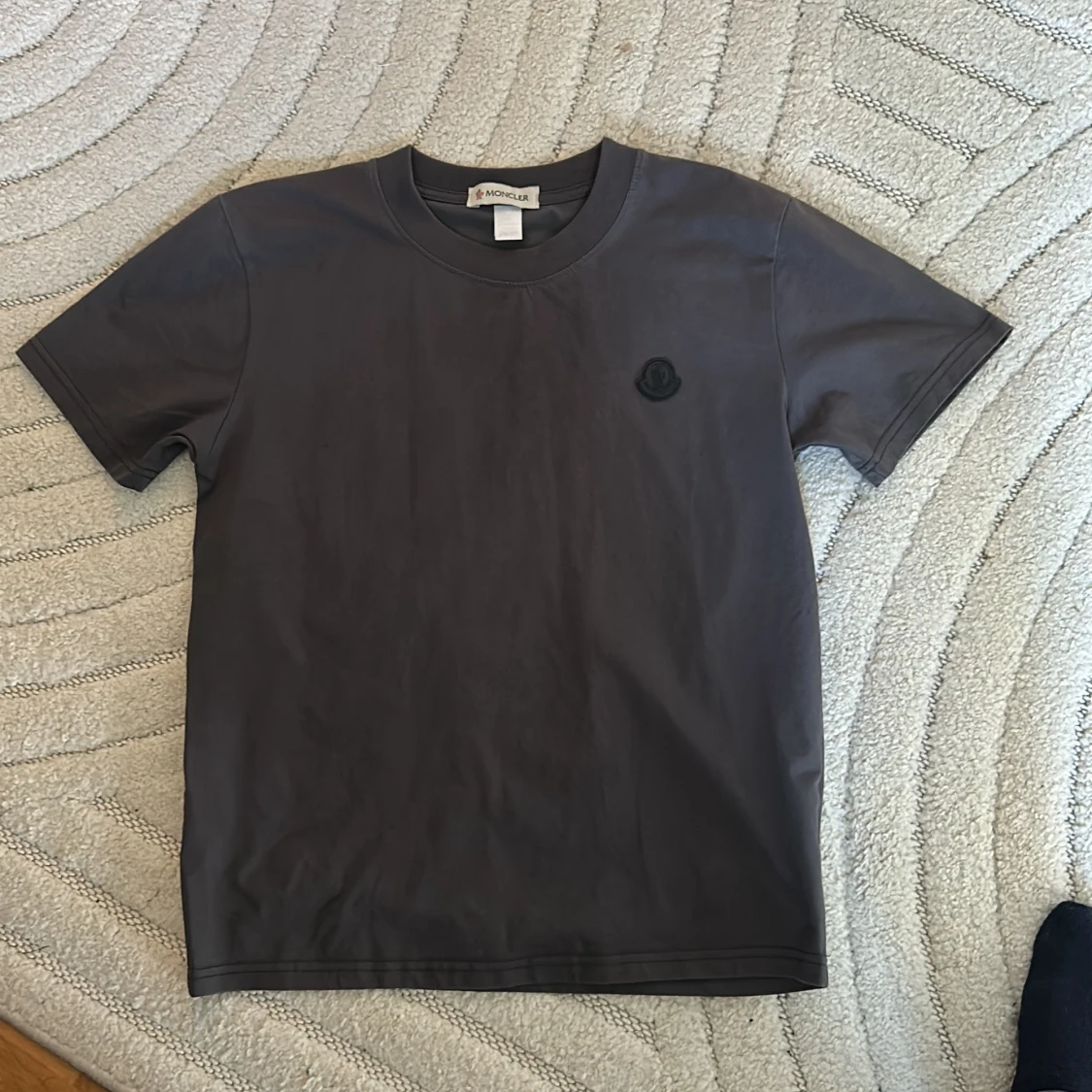 Mörkgrå Moncler t-shirt