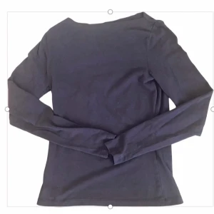 Brun långärmad tröja från Vero Moda - En basic brun långärmad tröja från Vero Moda💗Strl XS