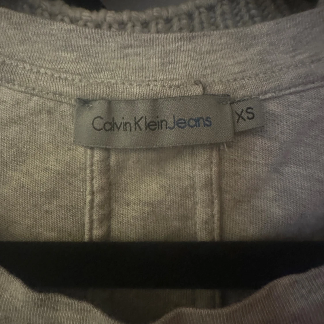 Grå Calvin Klein Jeans t-shirt XS - 2