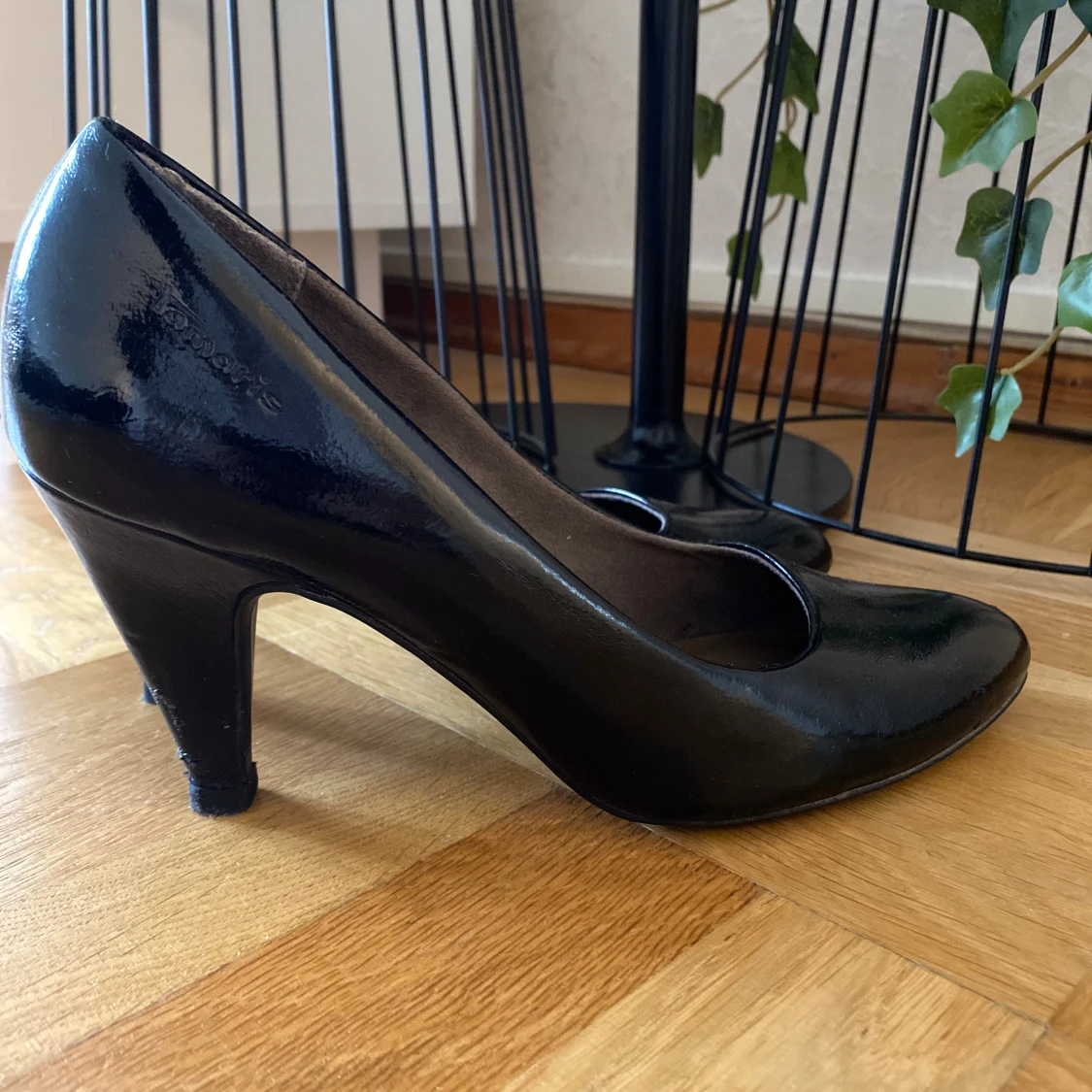 Svarta pumps från Tamaris, storlek 36 - 4