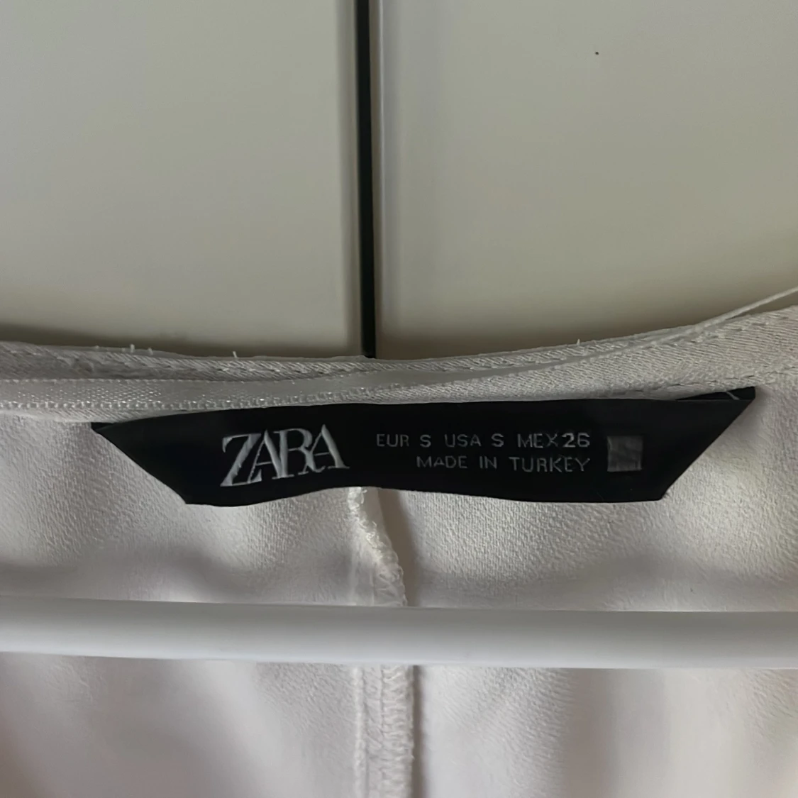 Vit omlottopp från Zara - 2