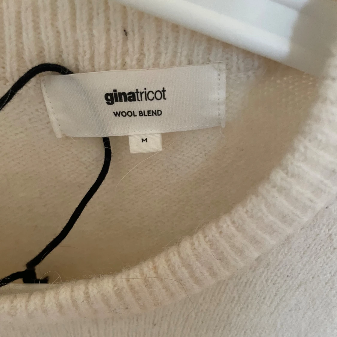 Vit stickad tröja från Gina Tricot - 2