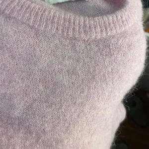 Rosa ulltröja - Bara använd ett fåtal gånger och känns som ny. 